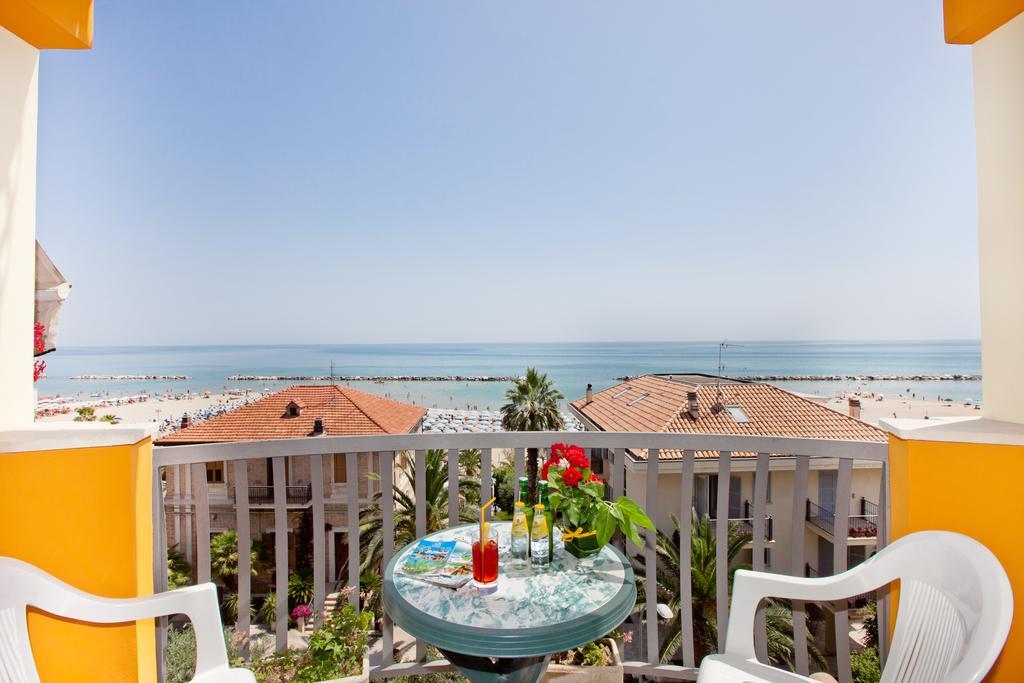 Hotel Canguro Сан-Бенедетто-дель-Тронто Номер фото